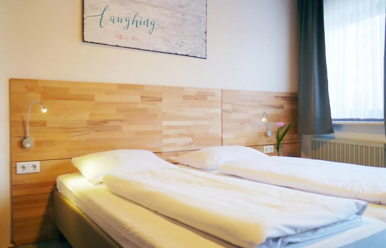 Pension Tanne Neumarkt in der Oberpfalz 0*,